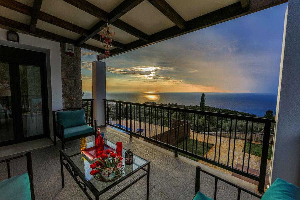 Villa Vera Ayios Nikitas Phòng bức ảnh