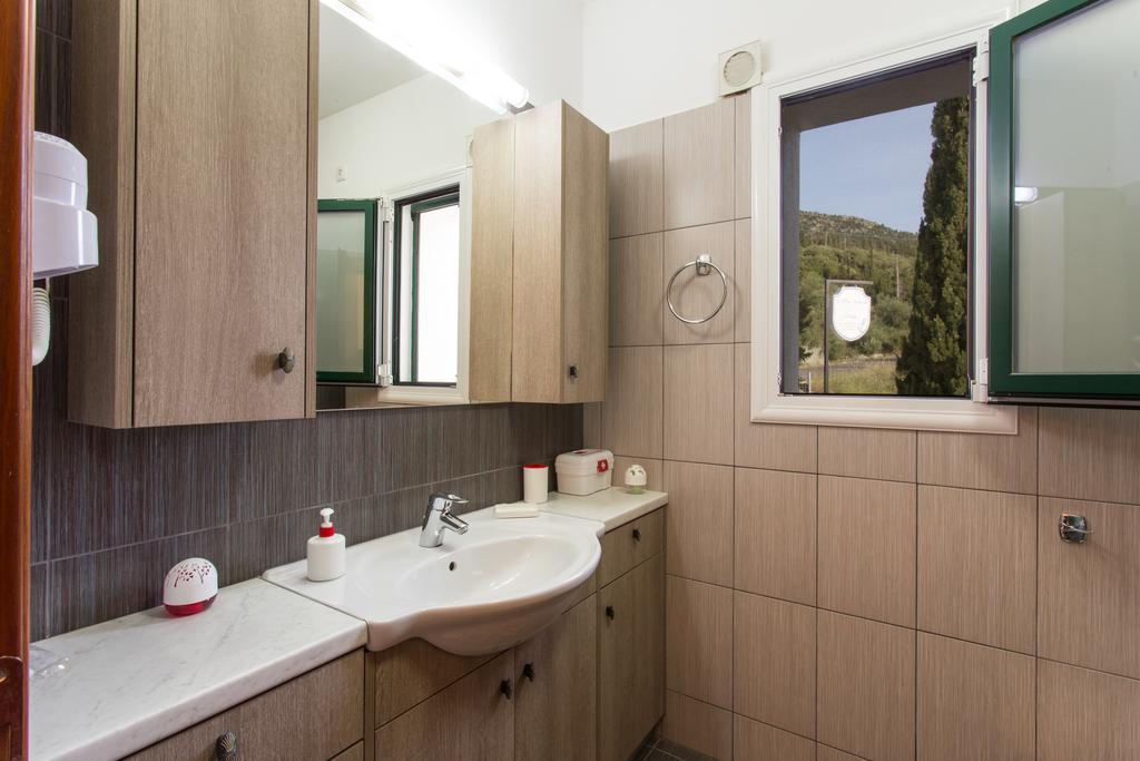 Villa Vera Ayios Nikitas Ngoại thất bức ảnh